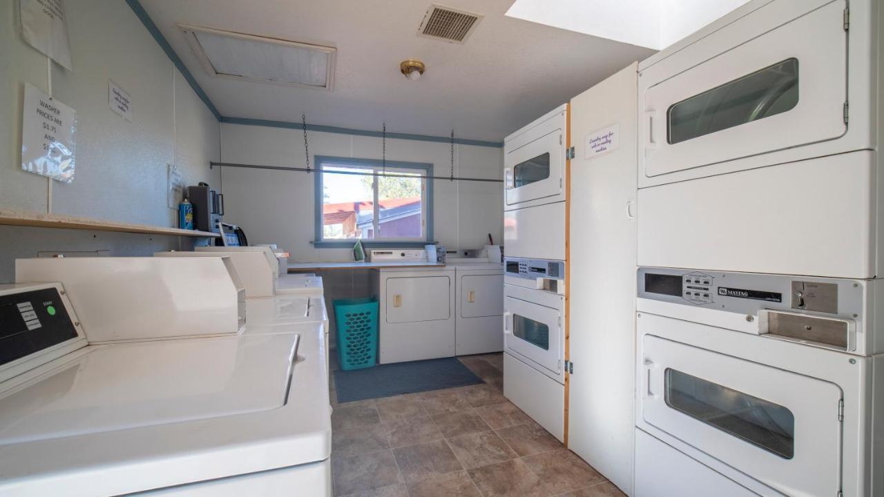 Funstays Glamping Setup Tent In Rv Park #1 Ok-T1 Моуаб Екстериор снимка
